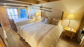 2 bedrooms, desk, travel cot, free WiFi
