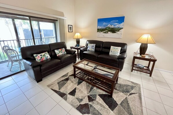 TV, tavolo da ping pong