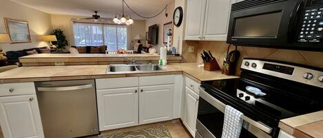 Fridge, microwave, oven