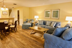 TV, tavolo da ping pong