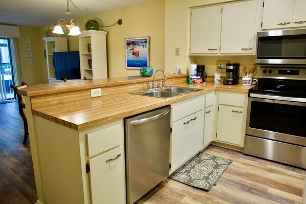 Fridge, microwave, oven