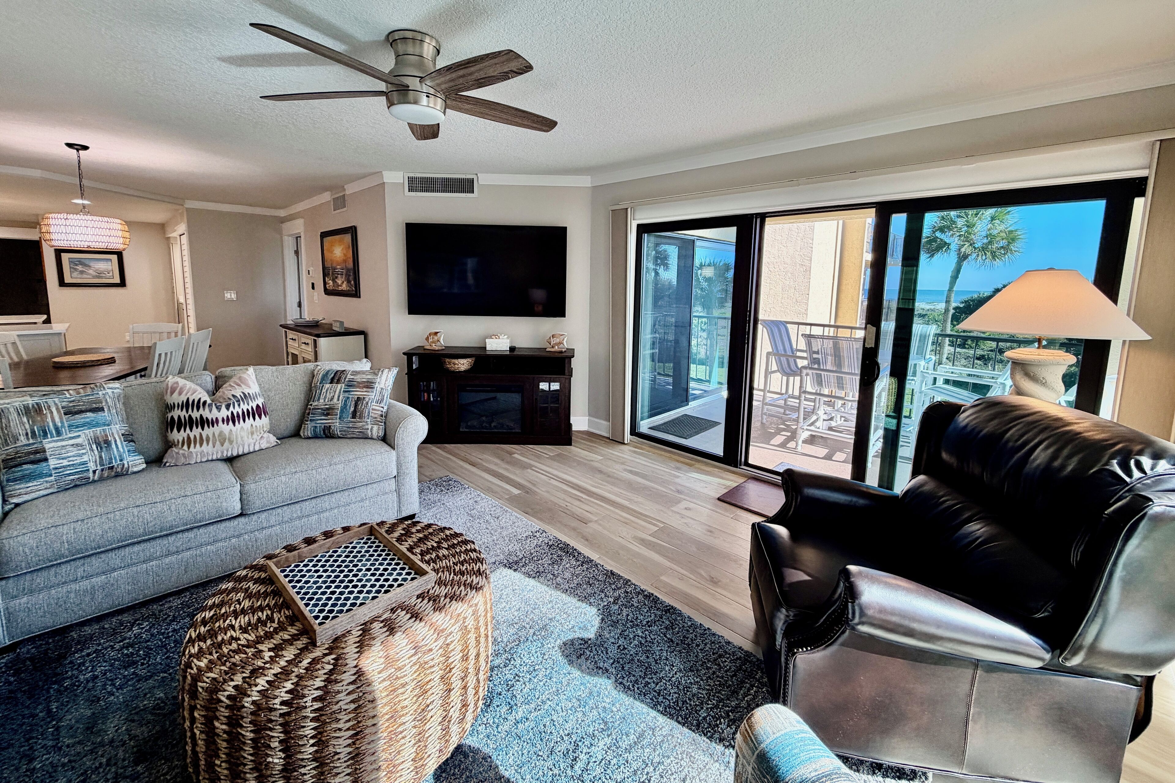 Fernseher, Tischtennisplatte