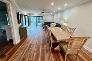 Dining - Hear the ocean calling your name in this lovely Silver-rated condo! (Saint Augustine)