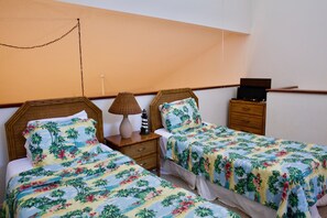 2 bedrooms, free Internet