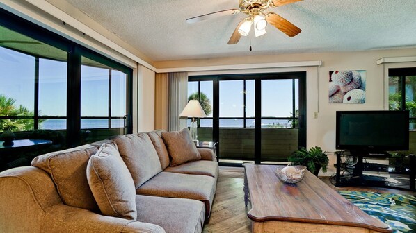 Fernseher, DVD-Player