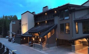 Exterior - Updated Kitchen Cabinets in Vail Condo with In Unit Washer Dryer (Vail)