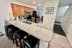 Frigorifero, microonde, forno