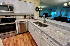 Frigorifero, microonde, forno