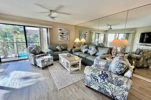 TV, tavolo da ping pong