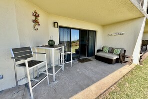 Outdoor dining - FREE FUN DAILY, lovely ocean front unit perfect for a family vacation! (Saint Augustine)