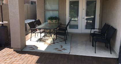 Beautiful Cozy Vacation Home with Heated Pool($20 a day to heat up the pool).
