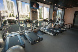 Fitness facility - Brand New Luxurious One Bedroom Condo (Hallandale Beach)