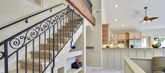 Pool, 3 Acres, Pool Table, Hot Tub