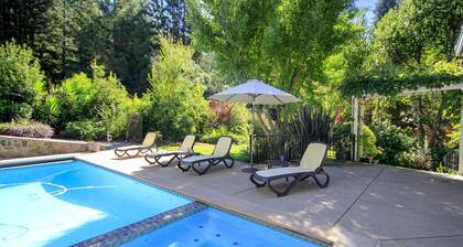 Pool, 3 Acres, Pool Table, Hot Tub