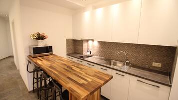 Full-sized fridge, microwave