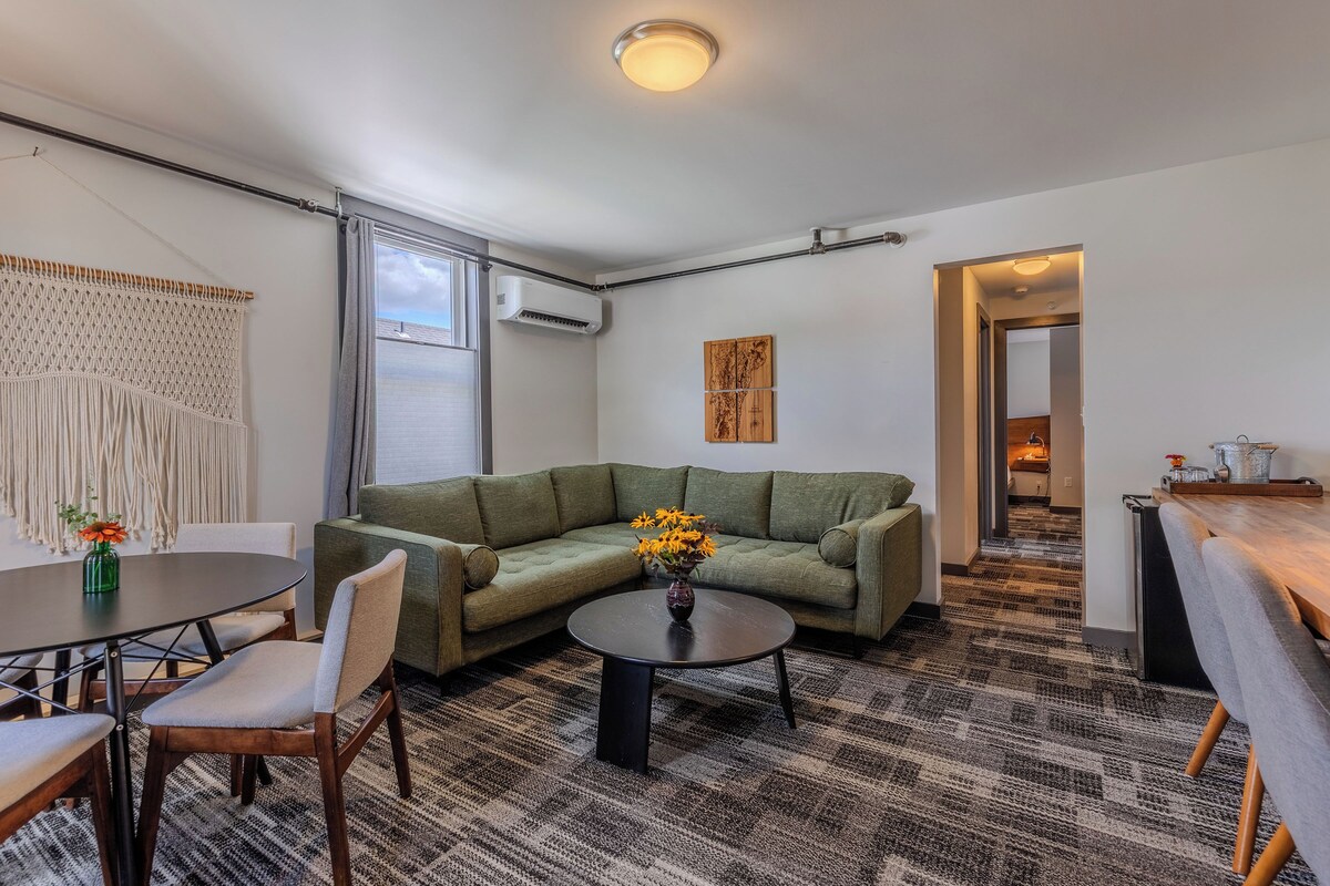 Suite, 2 Bedrooms | Premium bedding, memory foam beds, laptop workspace, blackout drapes