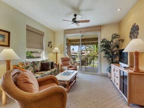 TV - 2 Bdrm w/Modern Kitchen–Halii Kai at Waikoloa 18A (WAIKOLOA)