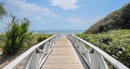 Abgeschirmte Veranden, Decks, Rocker, Hängematten und einen Balkon im Obergeschoss mit Meerblick