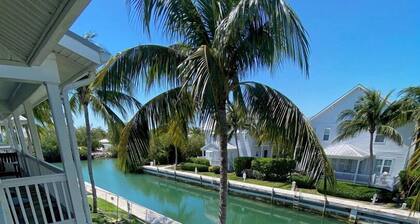 P80 - Coral Lagoon 3bd/2.5ba townhome with large community pool