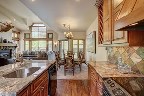 Interior - 3BR/3.5BA Townhome Steps to Beaver Creek Village & Lifts (Beaver Creek)