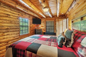 2 bedrooms, free WiFi, bed sheets - 2 bdrm/2 bath, SPECTACULAR VIEW YEAR ROUND, hot tub & more (Townsend)
