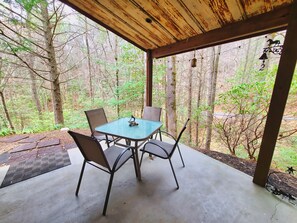 تناول الطعام بالخارج