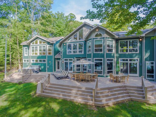 Point de vue magnifique - Accueil Lakefront w / Fire Pit & Hot Tub