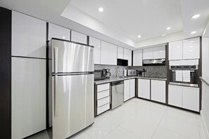 Fridge, microwave, oven, stovetop