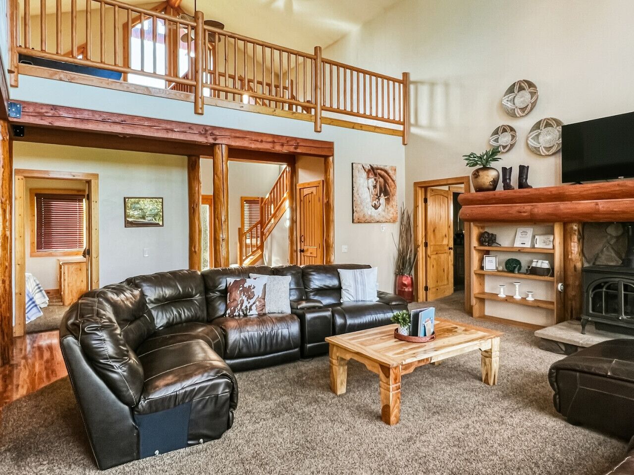 Smart TV, lareira, videogames, DVD player