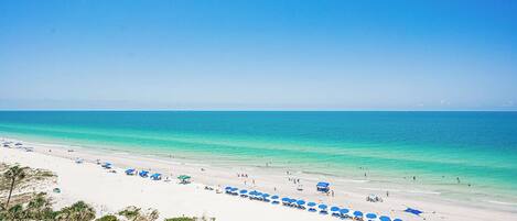 على الشاطئ، مناشف للشاطئ