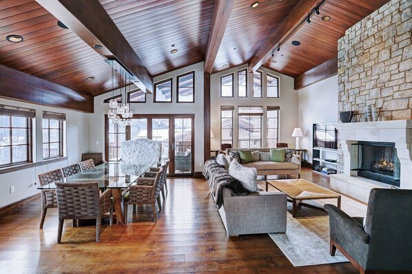 TV, fireplace, stereo - Gorgeous 5 Bedroom Private Chalet in Vail Village Save 20% on 7+ Nights! (Vail)