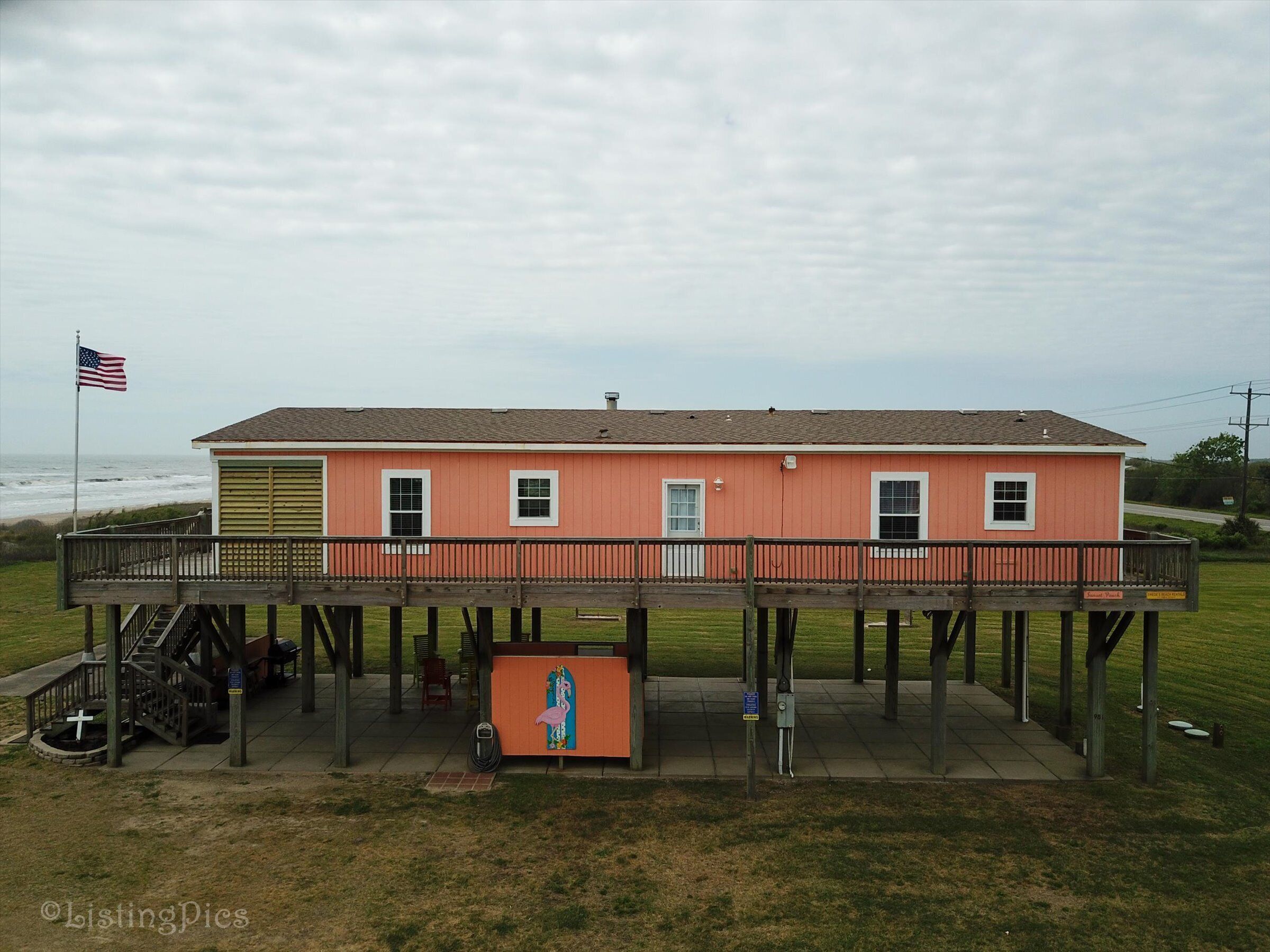 Sunset Peach: 3  BR, 2  BA House in Caplen, Sleeps 10