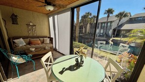Dining - Perfect family Gold-rated condo with easy access to pool and beach! (Saint Augustine)