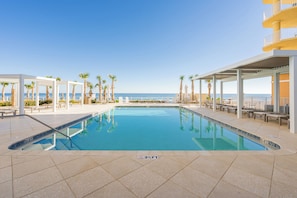 Piscine intérieure, piscine chauffée