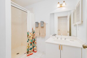 Hair dryer, towels - Across from the Ocean-Pool-Oceans Trace #2939 (Daytona Beach Shores)
