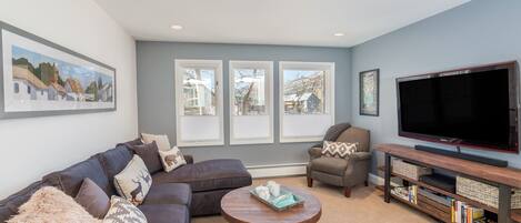 Téléviseur, lecteur de DVD, chaßne audio