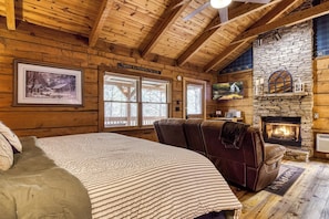 1 bedroom, free WiFi, bed sheets - Romance abounds!♥Hot Tub♥Whirlpool Bath♥Comm Pool♥Fire Table (Townsend)