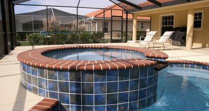 Large 4-bedroom villa with pool and hot tub