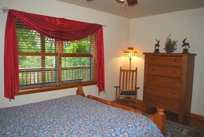 5 bedrooms, free WiFi, bed sheets