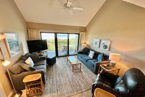 TV, tavolo da ping pong