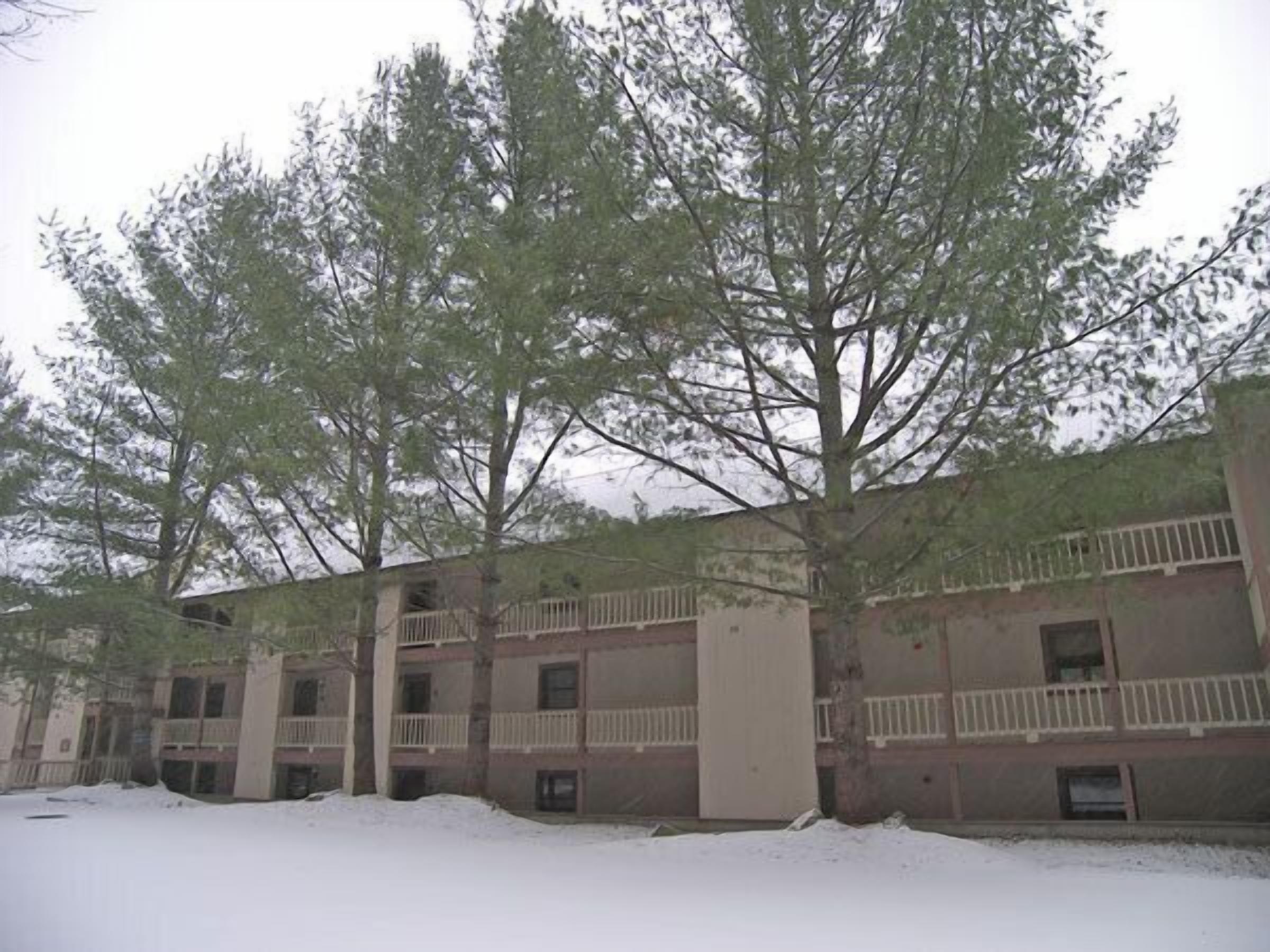 RA302- Managed by Loon Reservation Service - NH Meals & Rooms Lic# 056365