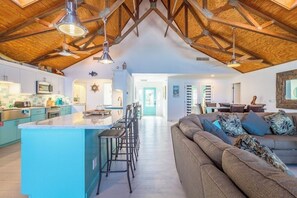 Unclassified image, 4 of 50, button