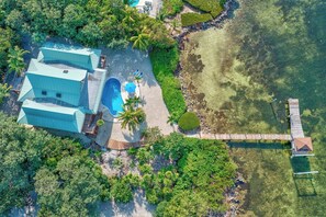 Exterior - P58 - Gulf Front Luxury 4 bedroom 4 bath with private pool and deep water dockage? (Marathon)