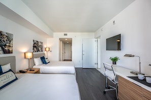Room - Luxurious Two Bedroom with Intracoastal Waterway Views (Hallandale Beach)