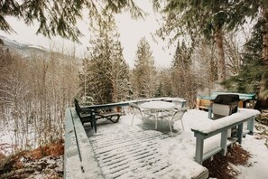 تناول الطعام بالخارج