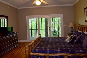 3 bedrooms, free WiFi, bed sheets