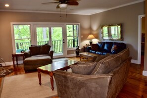 TV, fireplace, DVD player