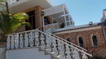 EntrĂ©e de lâhĂ©bergement