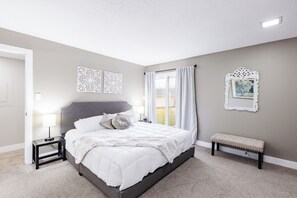 2 عدّة غرف نوم وسرير سفر وواي فاي مجانًا وملاءات أسرّة