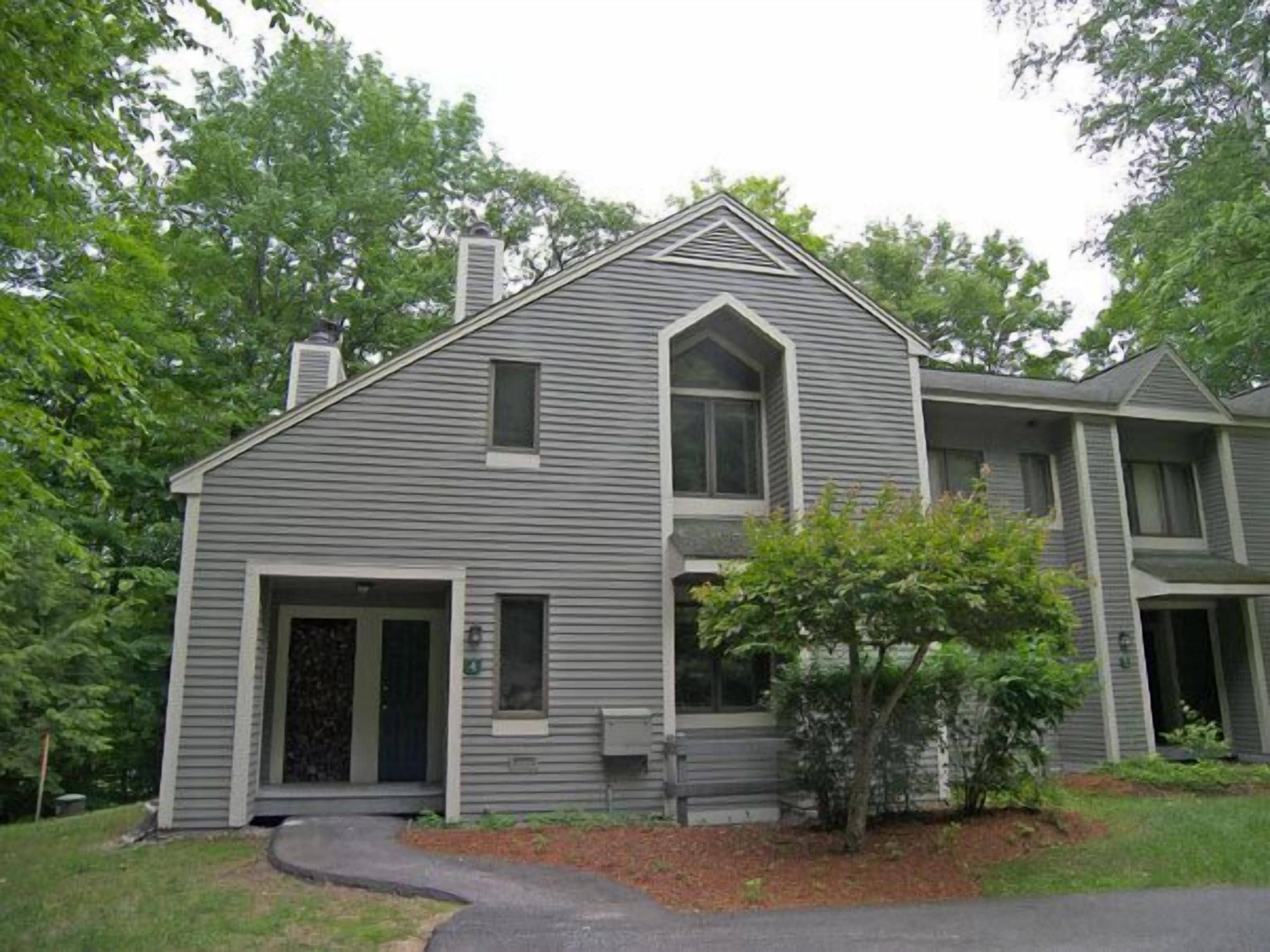F1344 - Managed by Loon Reservation Service - NH Meals & Rooms Lic# 056365
